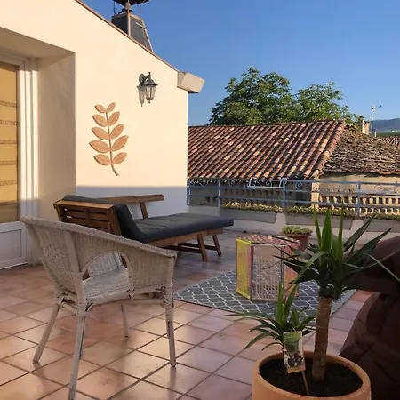 En Duplex & Terrasse Vue Larzac Apartment