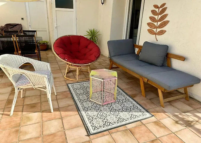 En Duplex & Terrasse Vue Larzac Daire