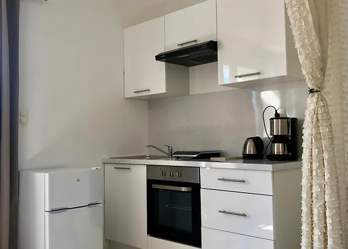 En Duplex & Terrasse Vue Larzac