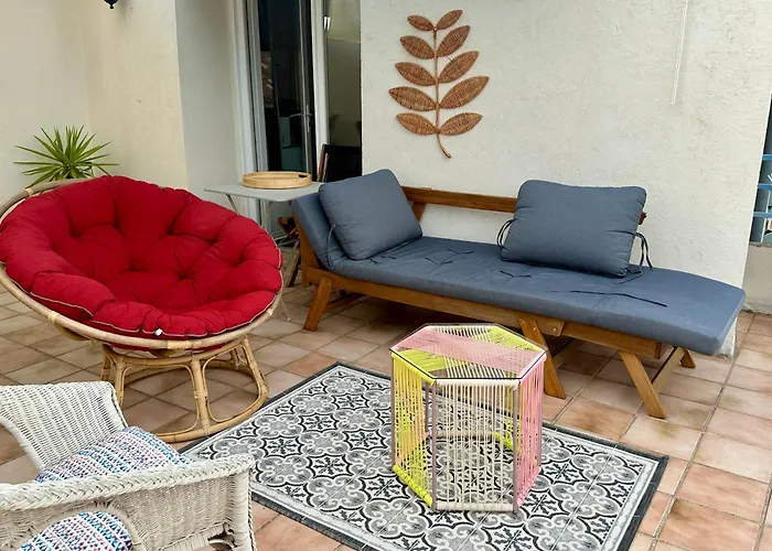 En Duplex & Terrasse Vue Larzac Daire